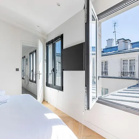 Apartment Luxury Flat With Ac 